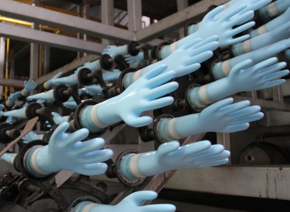 How are rubber gloves made?